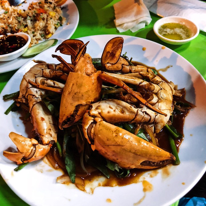 Cậu Ba Quán Cua rang muối cậu Ba