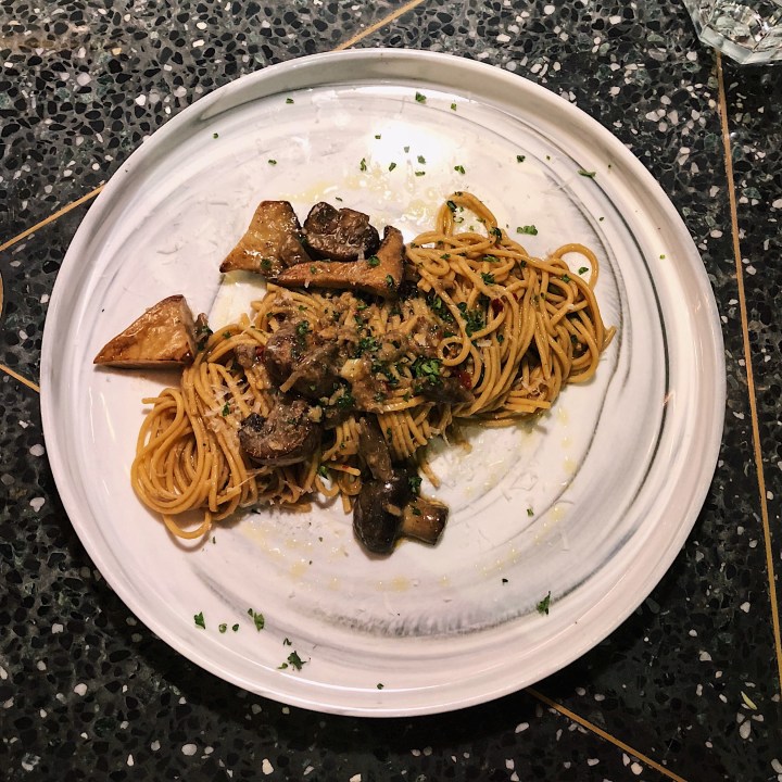 清炒牛肝菌野菇手工細麵